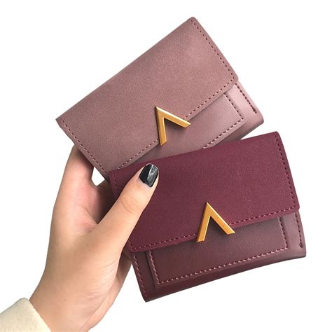 Women's Wallets And Card Holders .